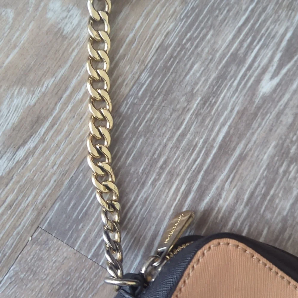 Michael kors crossbody - Picture 4 of 13